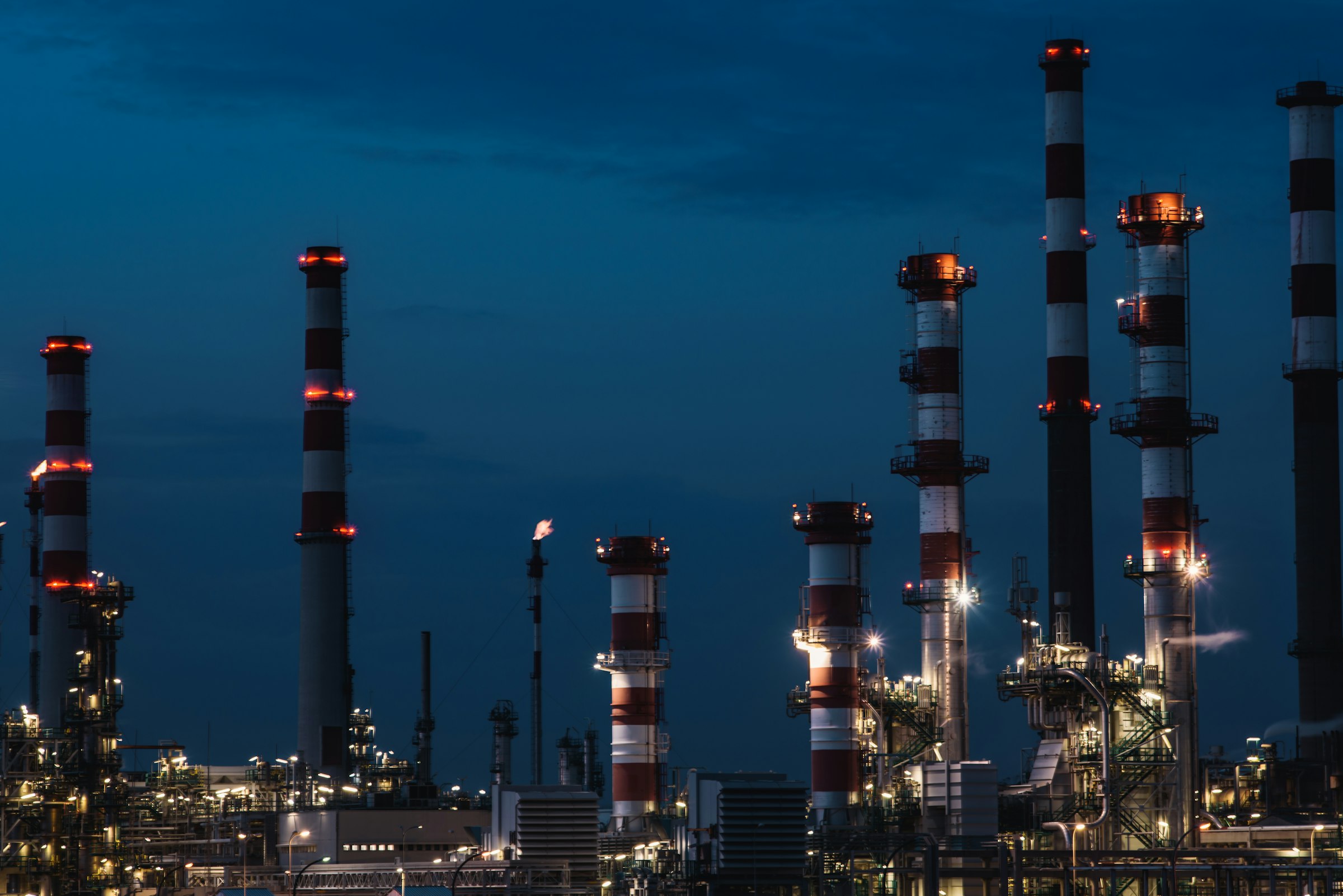 Нефтеперерабатывающий завод — оптовые поставки дизельного топлива и бензина в Узбекистане